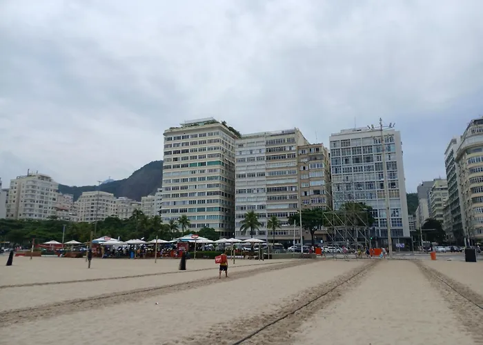 Beachfront Room With Double Bed And Ac In A Shared Apartment Rio de Janeiro